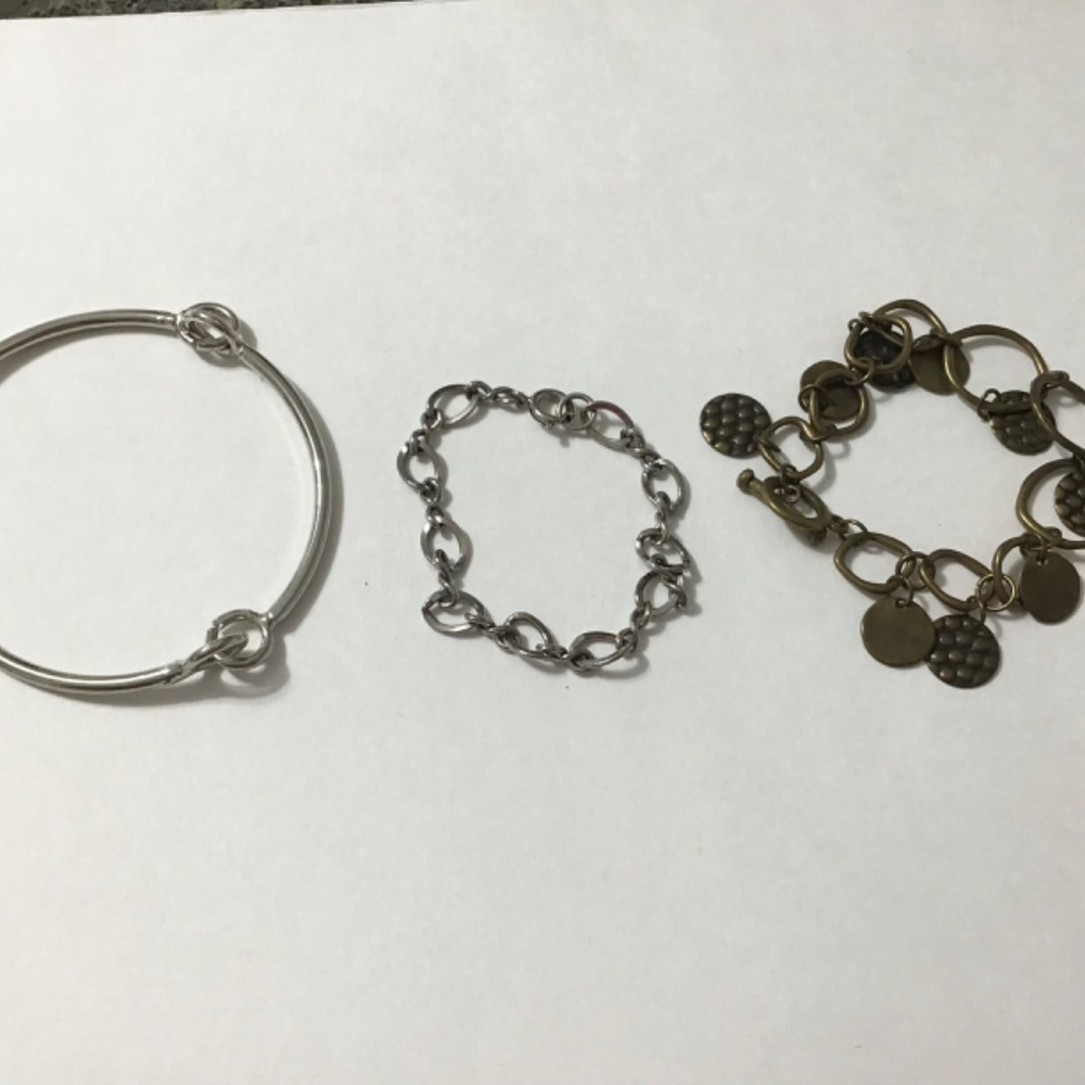 3 Different Metal Bracelets - Picture 3 of 4